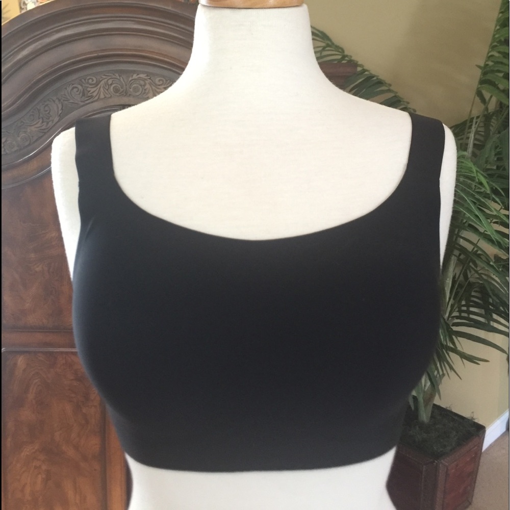 SWANSHE Seamless Bra in Black